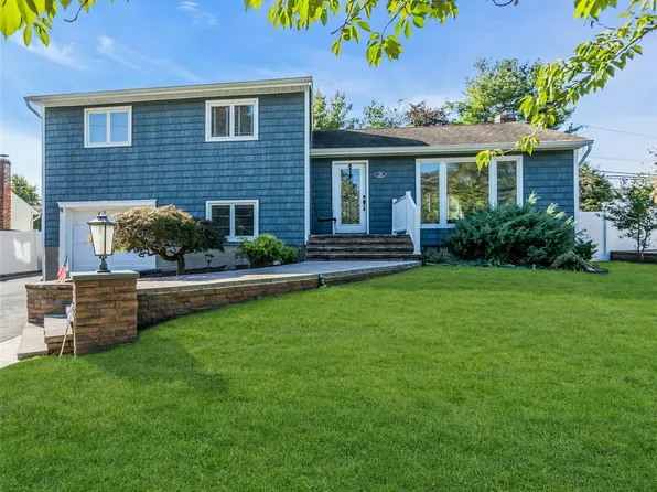 18 Haypath Road, Bethpage, NY 11714