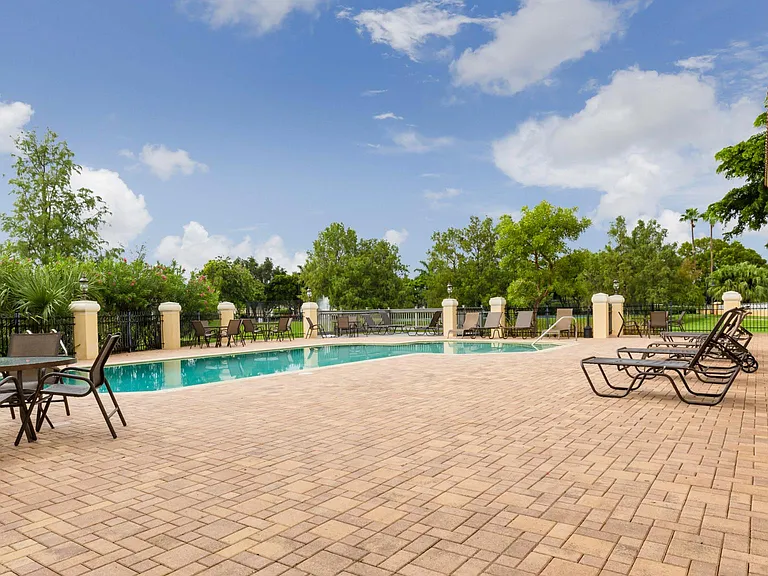 5866 Shell Cove Dr — Photo 33