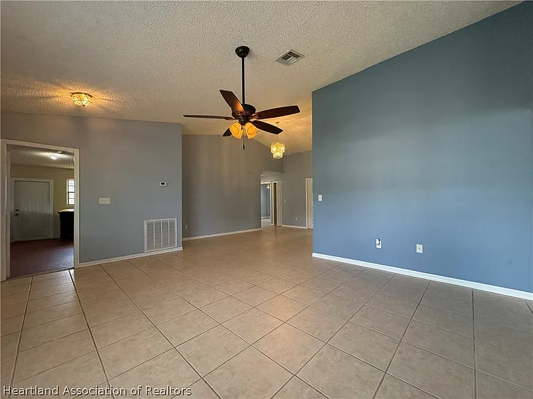 3928 Mendoza Ave — Photo 4