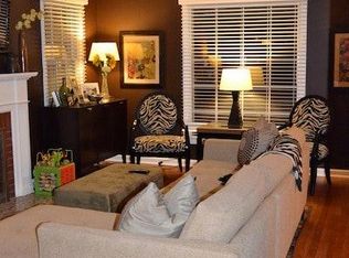 1915 Country Club Dr, Grosse Pointe Woods, MI 48236