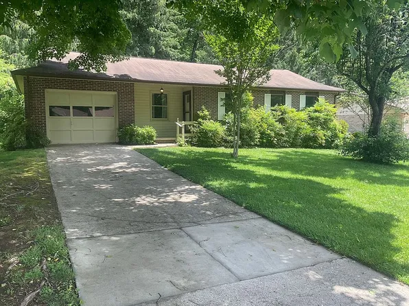 106 Resada Dr, Brevard, NC 28712