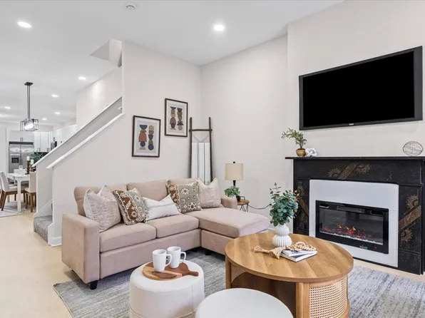 1612 E Biddle St, Baltimore, MD 21213