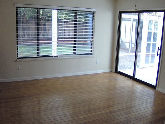 3rd image of 6512 Creekmont Way