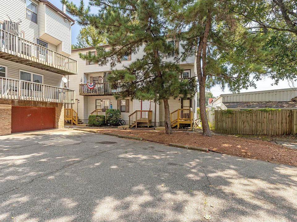 1st image of 225 A View Ave APT 202