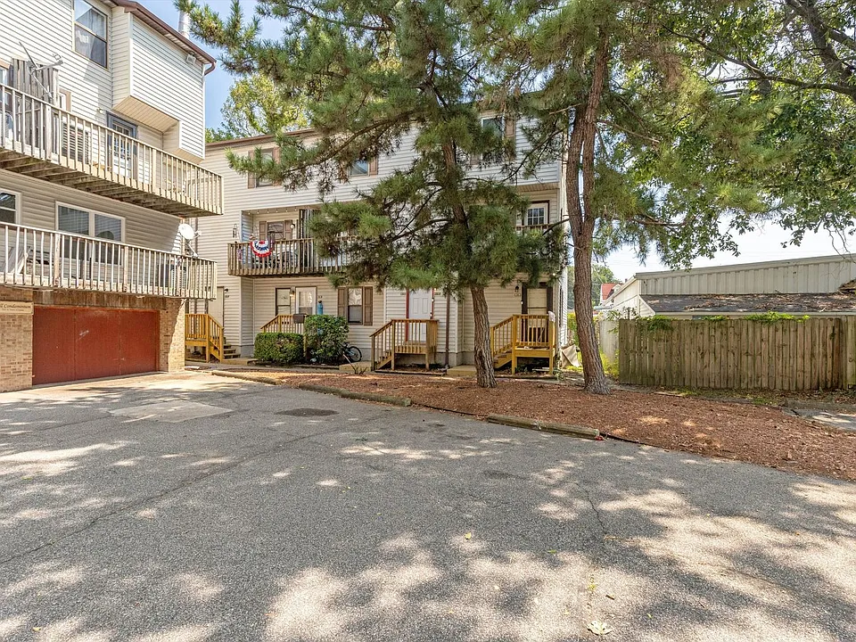 225 A View Ave #202