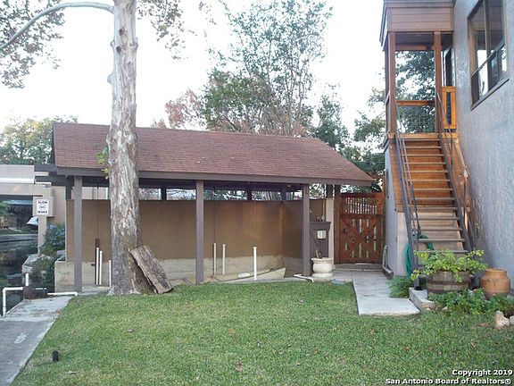 5th image of 321 Admiral Benbow Ln