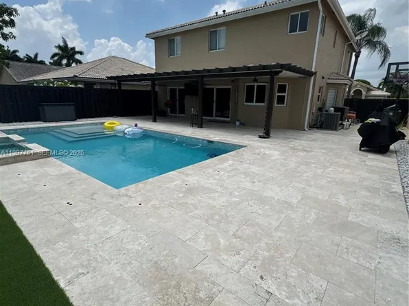 15454 SW 143rd Ter, Miami, FL 33196