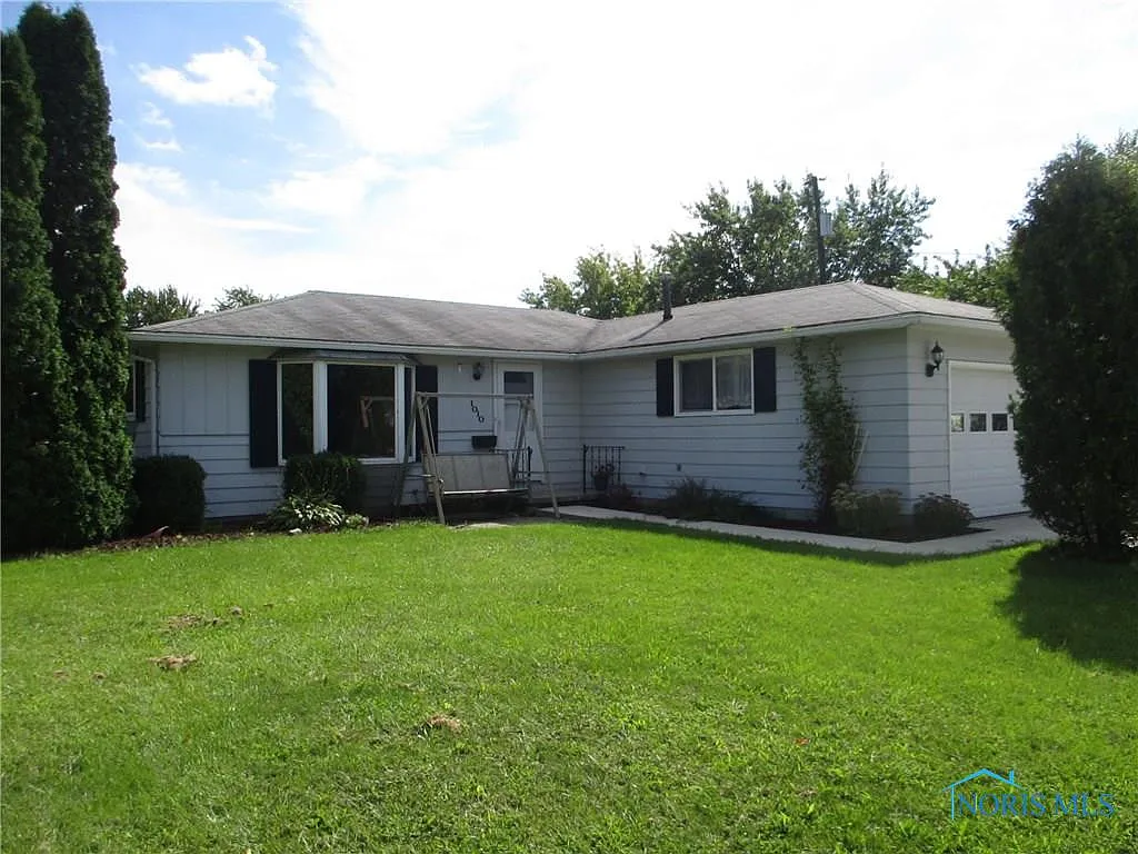 1010 Northlane St photo 1