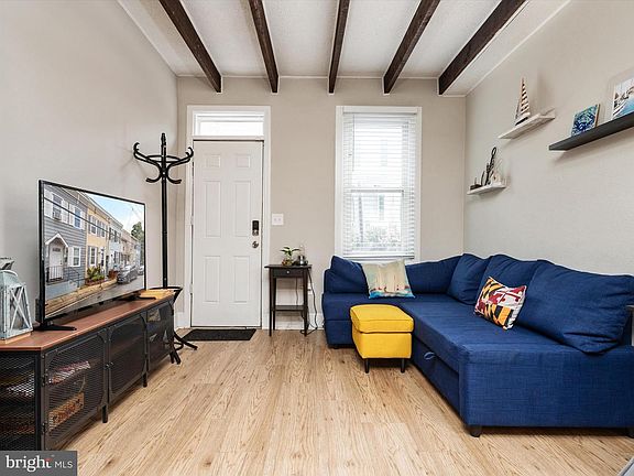 5th image of 198 Clay St