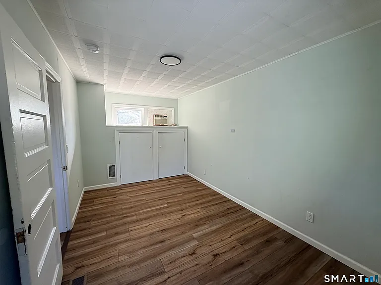 26 Taylor Ave — Photo 15