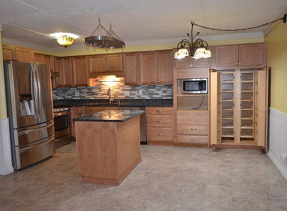 3rd image of 5S066 Pebblewood Ln APT A10