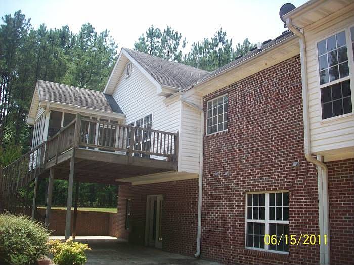 2nd image of Post Rd