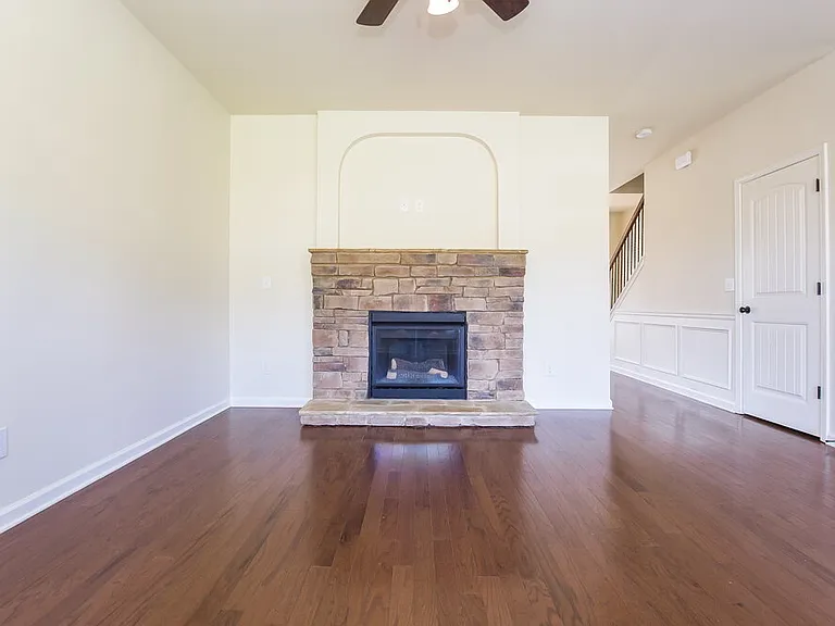639 Ocean Ave — Photo 2