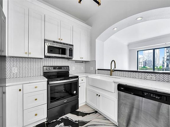 4th image of 3445 Stratford Rd NE APT 805