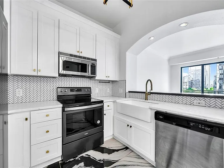3445 Stratford Rd NE #805 — Photo 4