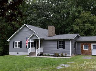 140 Bald Rock Rd, Hendersonville, NC 28792
