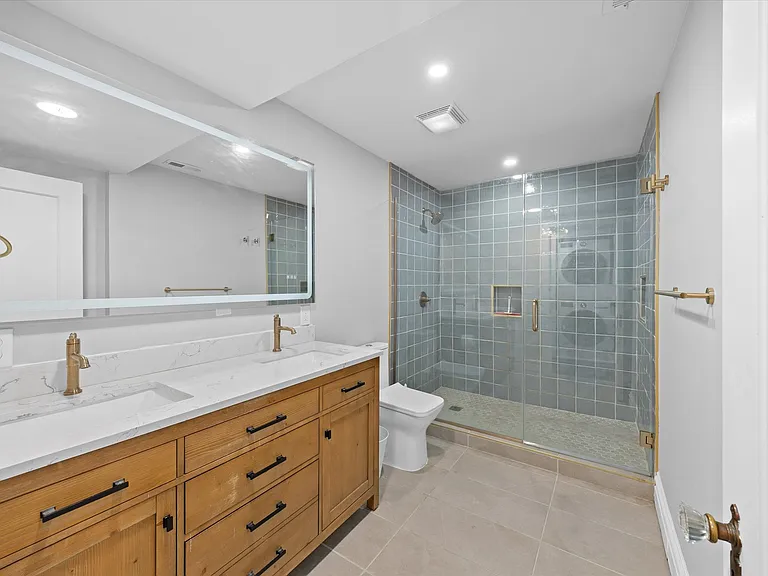 7373 Pershing Ave #1-1W — Photo 11