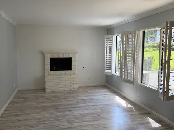 864 Buttercup Rd, Carlsbad, CA 92011