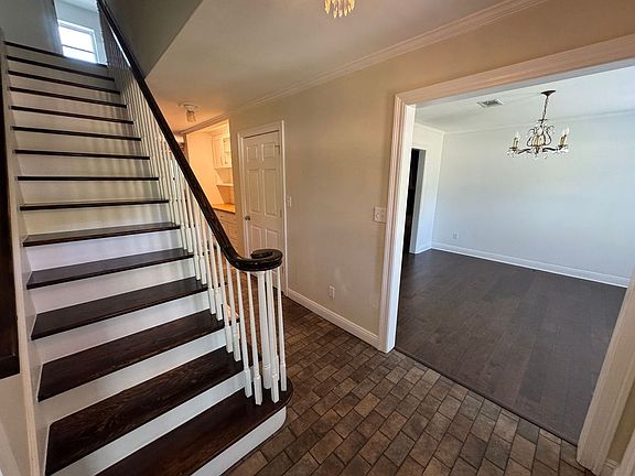 5th image of 2331 Oxford Dr