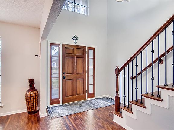 3rd image of 112 Bounty Dr