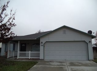 218 N Summer Breeze St, Nampa, ID 83651