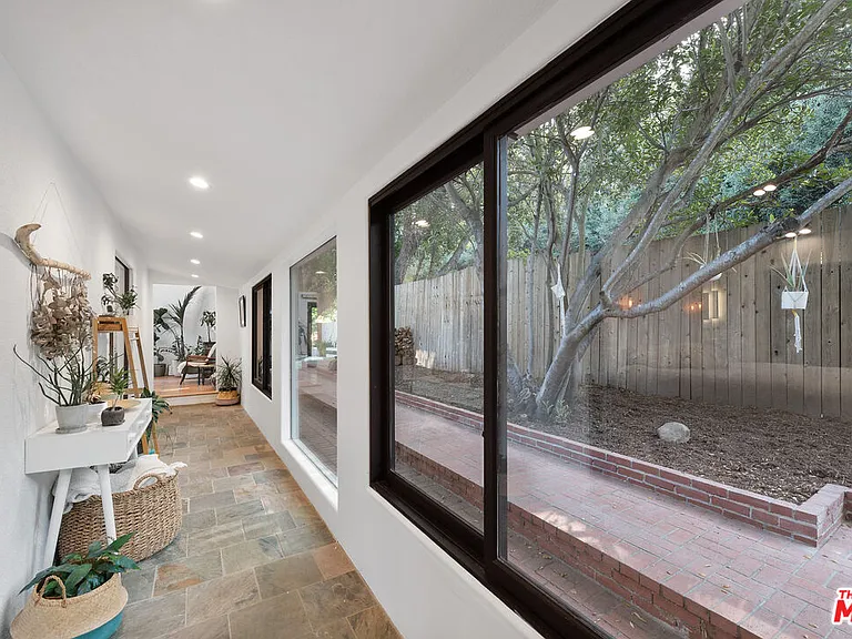 1362 Old Topanga Canyon Rd — Photo 12