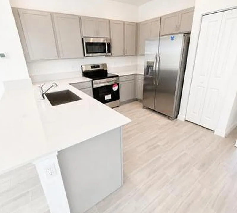 4345 Pond Lily Ln
