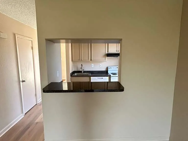 2604 Richland St #1 — Photo 5