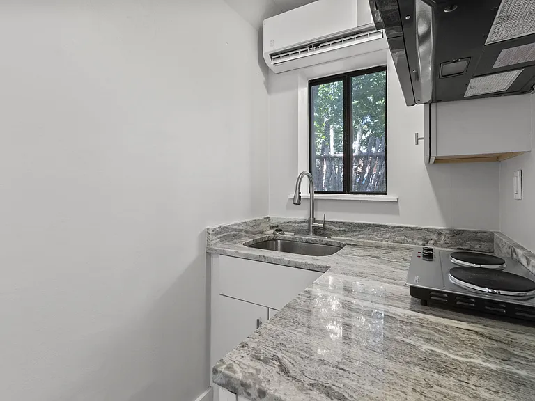 620 Sudderth Dr #5 — Photo 8