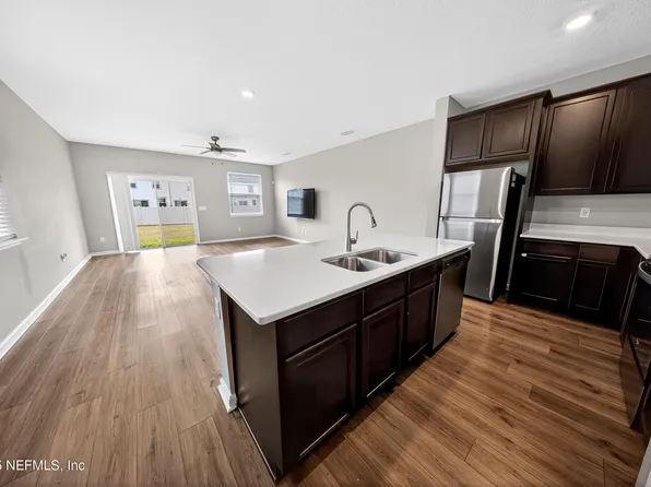 9810 FIDDLEBACK Lane, Jacksonville, FL 32222