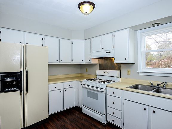 4th image of 193 Hanover St