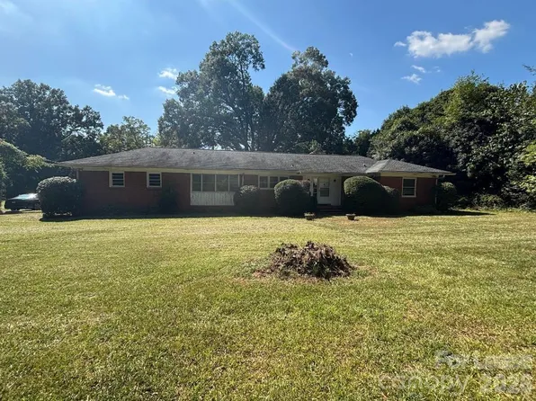 6038 Preston Ln, Charlotte, NC 28270