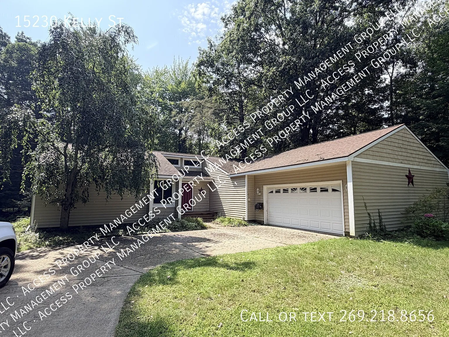 Spring Lake 3 Bedroom Home Country Setting — Photo 1