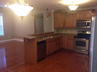 818 Grand Ave, Muscle Shoals, AL 35661