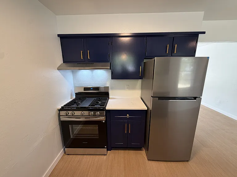 1204 McDonald Dr — Photo 4