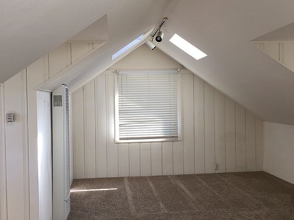 2nd image of 2848 Fernwood St