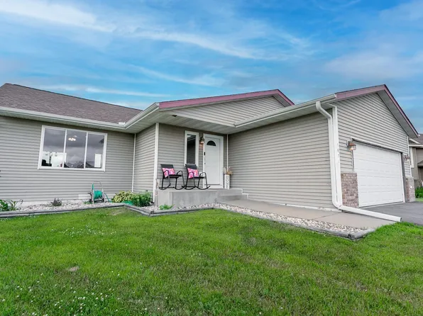 1871 Cypress Trl, New Richmond, WI 54017