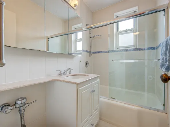 68-61 Yellowstone Boulevard image 14 of 21