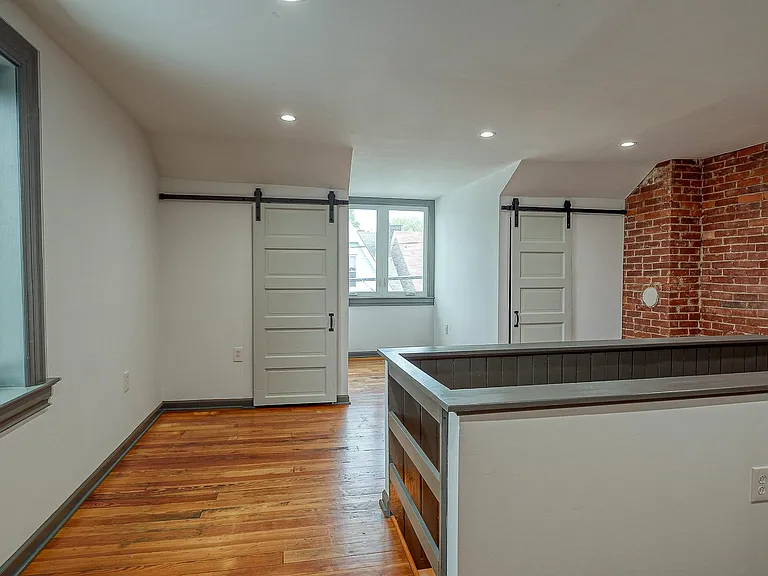 242 Edmond St — Photo 22