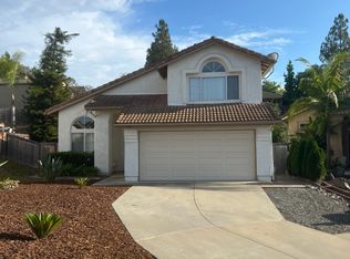 218 Royal Glen Dr, Fallbrook, CA 92028