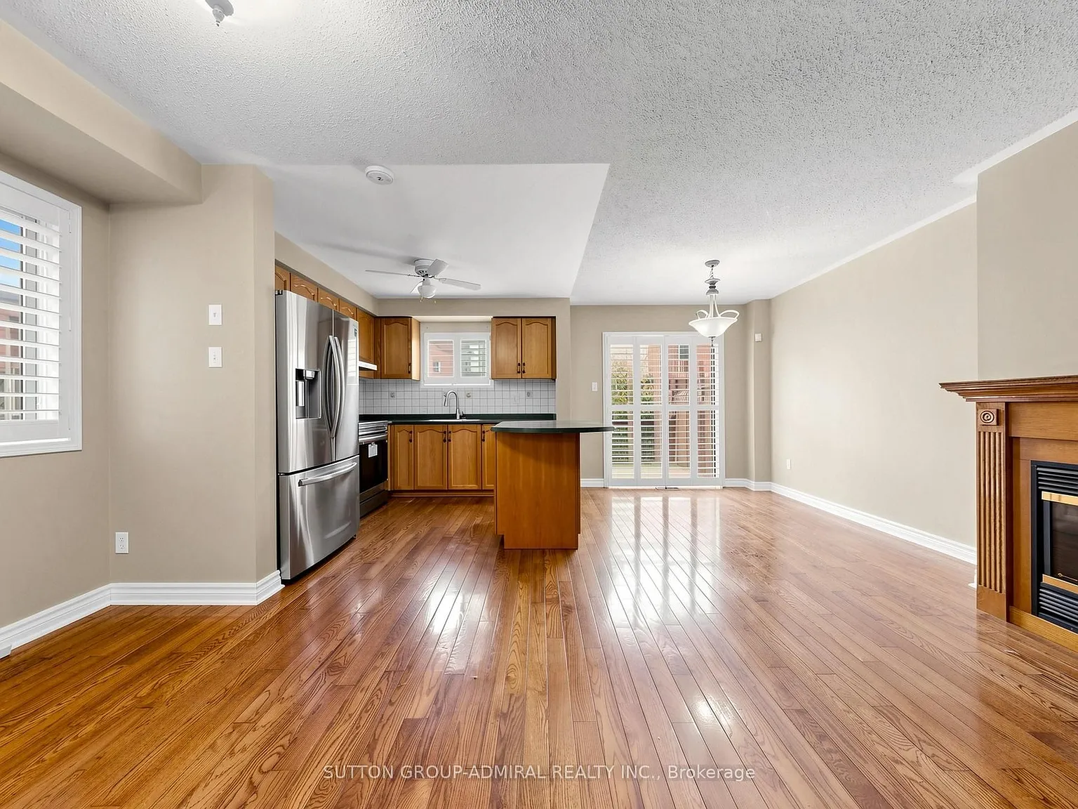 3 bed, $3,500 — Photo 4
