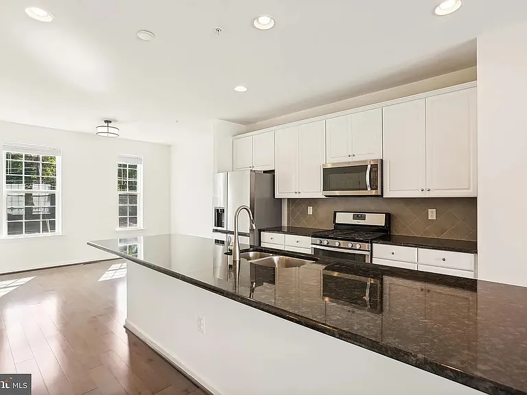 18320 Woodhouse Ln — Photo 14