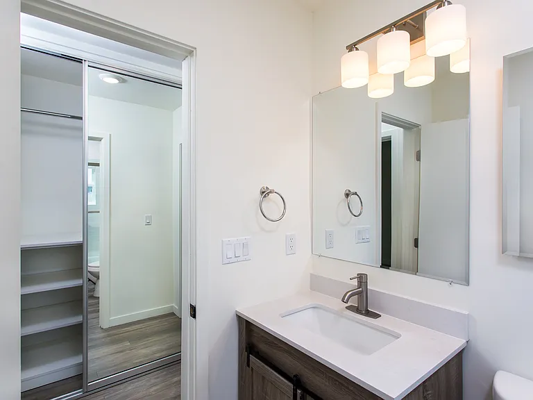 1256 Princeton St #E — Photo 10