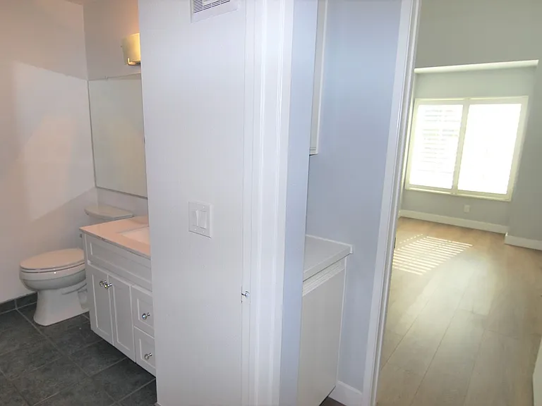 955 E 3rd St #303 — Photo 7