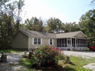 565 John Q Wyatt Rd, Crossville, TN 38571