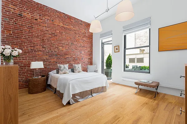 Sold by Compass | media 40