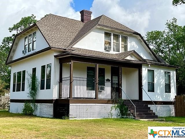 1st image of 702 N McLeod St
