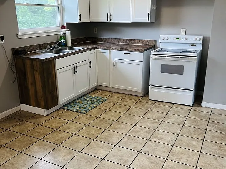 4920 Stokes Ct — Photo 5