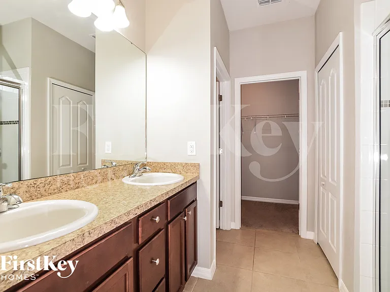 954 Glazebrook Loop — Photo 8