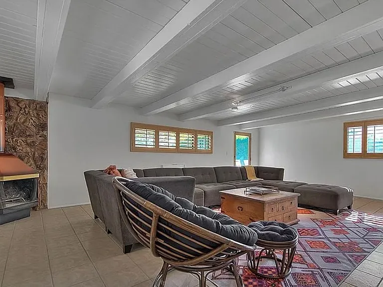 1261 Linda Vista Rd — Photo 12